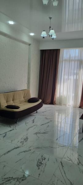 Sunny apartment hosted by Shorena